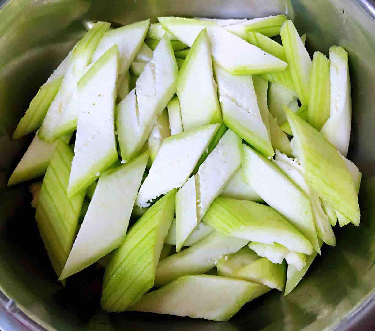 絲瓜炒雞蛋的做法-咸鮮味炒菜譜