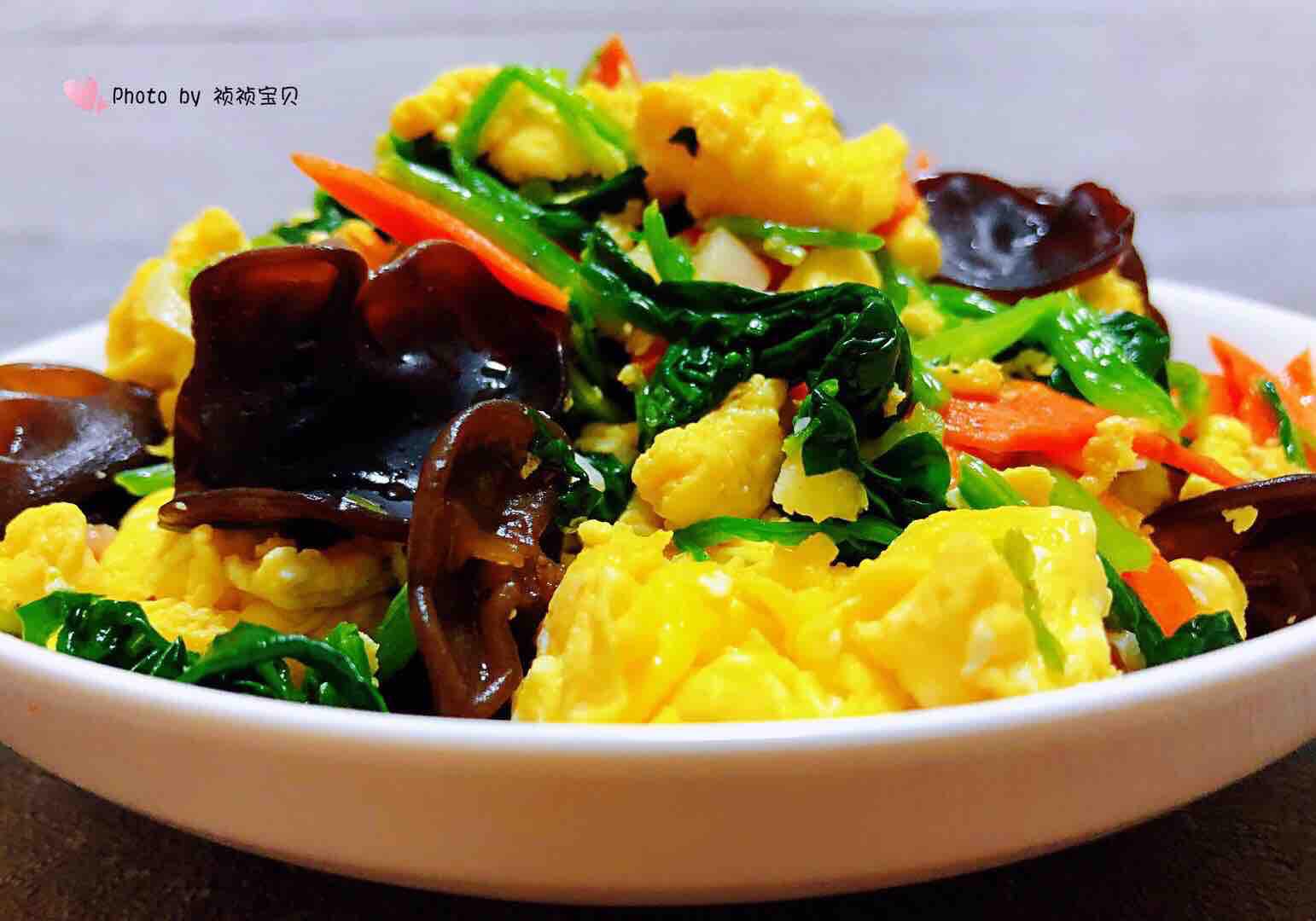 菠菜木耳炒雞蛋的做法-家常味炒菜譜
