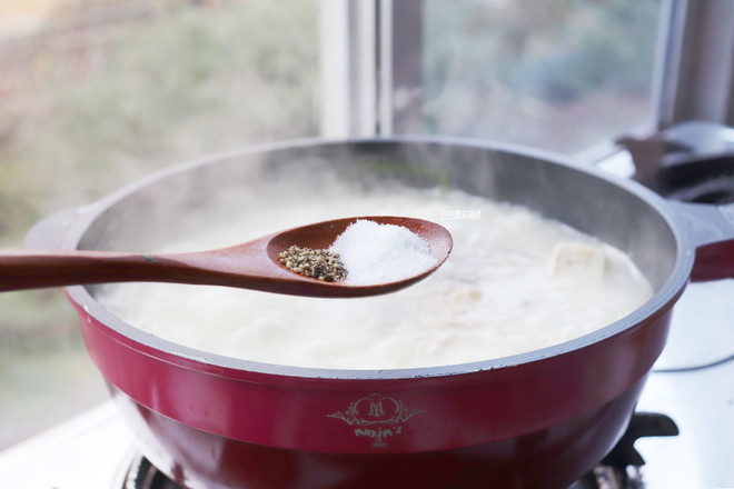 鯽魚豆腐湯的做法-家常味煮菜譜