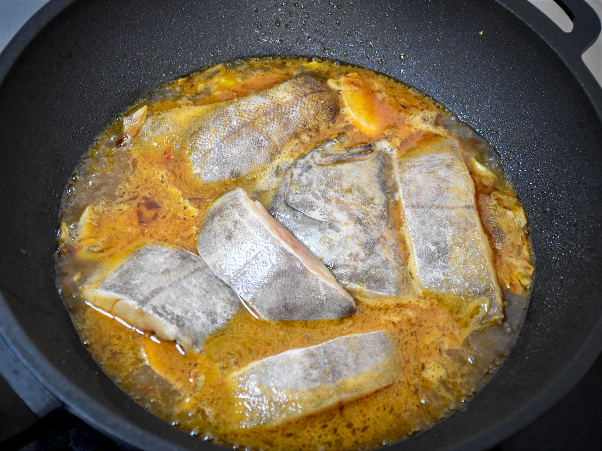 燉魚塊兒的做法-咸鮮味燉菜譜