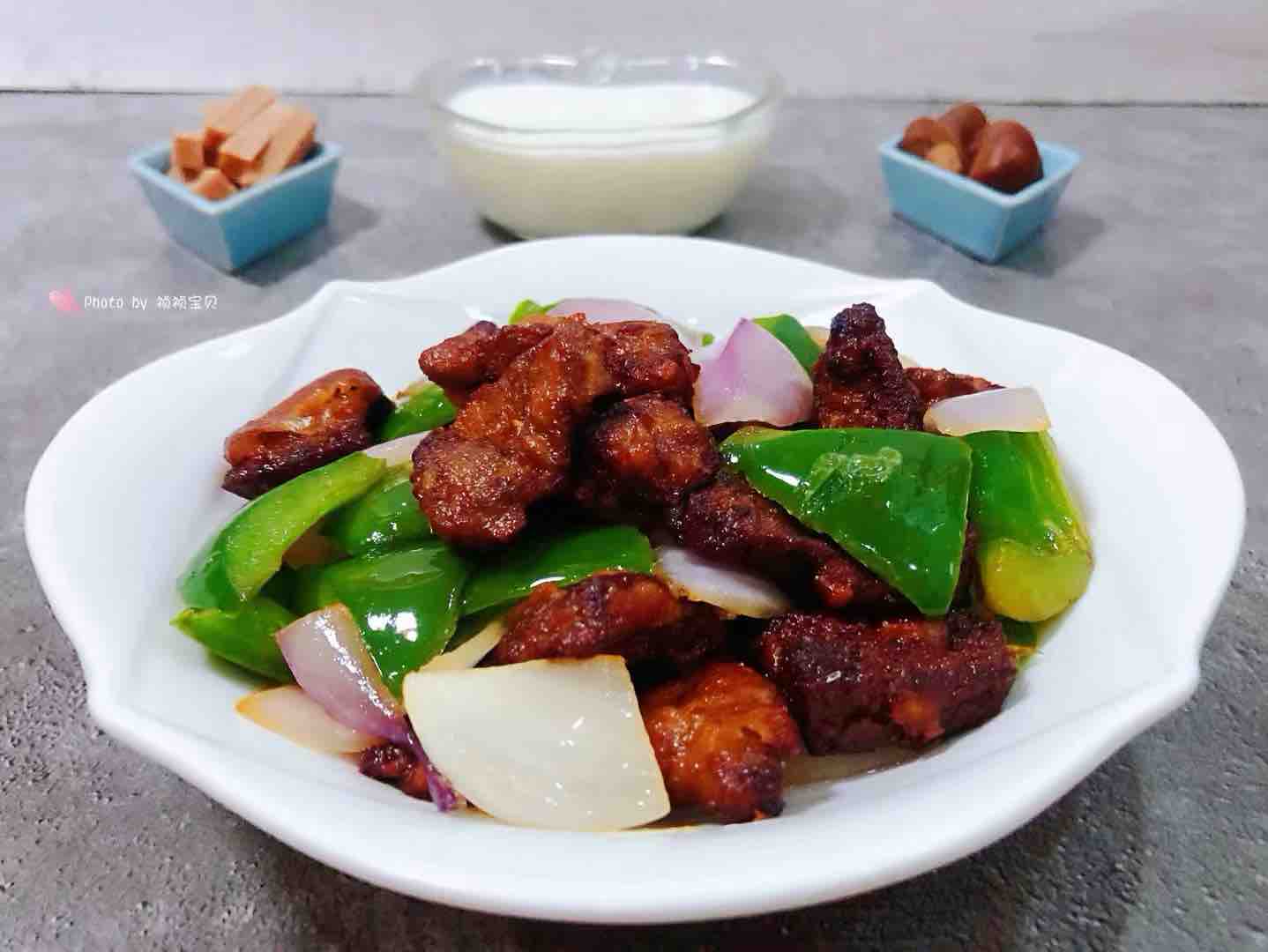 青椒洋蔥炒豬肝的做法-家常味炒菜譜