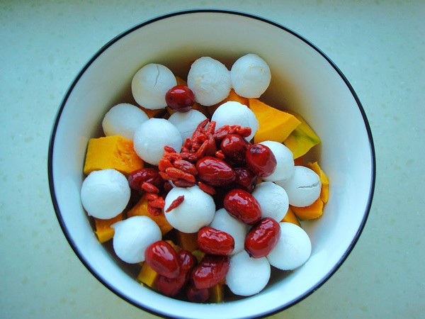 米酒南瓜蒸湯圓的做法-甜味蒸菜譜