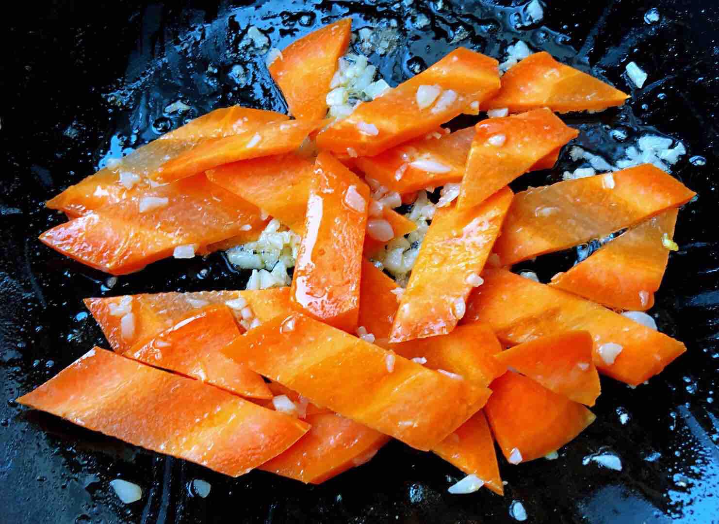 絲瓜炒雞蛋的做法-咸鮮味炒菜譜