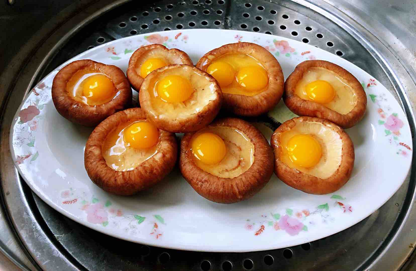 香菇蒸鵪鶉蛋的做法-咸鮮味蒸菜譜