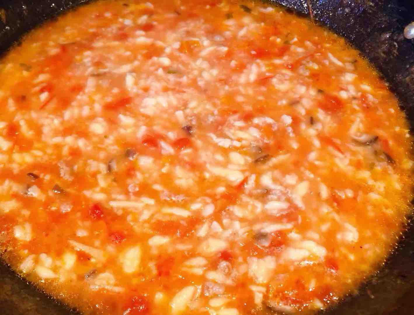 西紅柿香菇芹菜葉豬肉疙瘩湯的做法-家常味煮菜譜