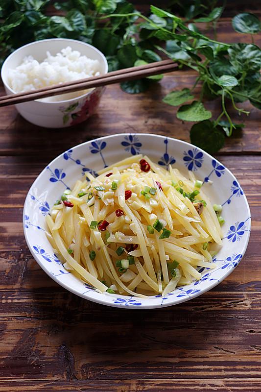香脆醋溜土豆絲的做法-家常味炒菜譜