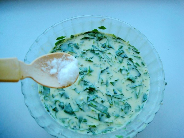 荊芥雞蛋餅的做法-家常味煎菜譜