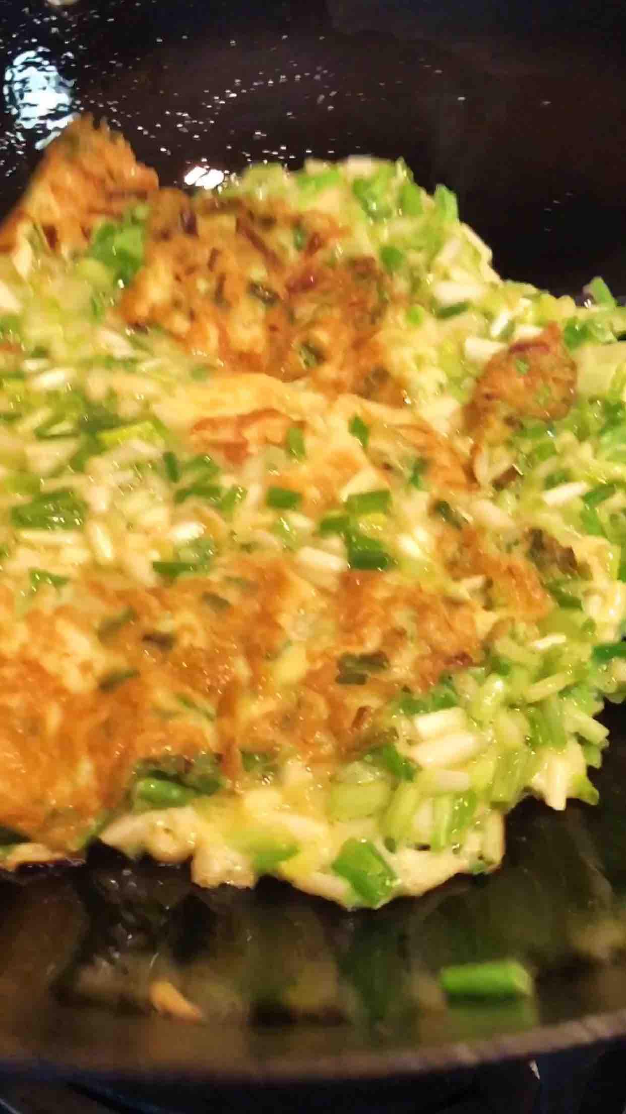 小蔥炒雞蛋的做法-蒜香味炒菜譜