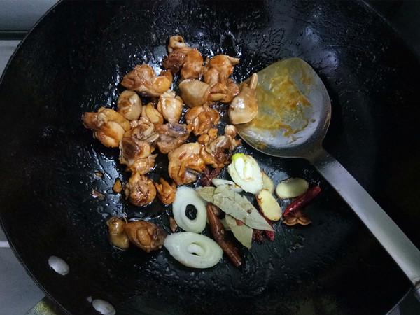 筍干燜雞塊的做法-咸鮮味燒菜譜