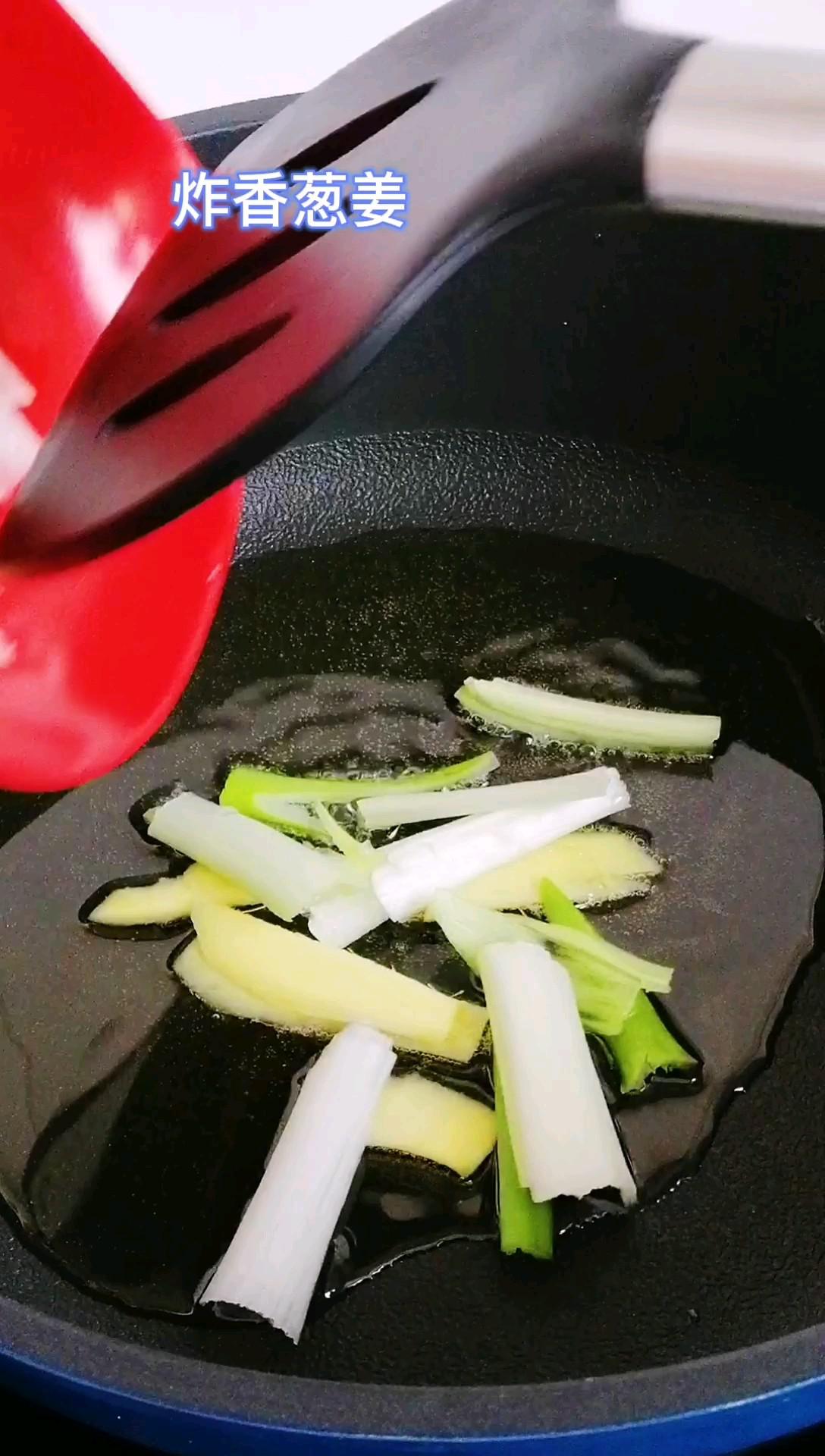 酸菜魚燉豆腐的做法-咸鮮味煮菜譜