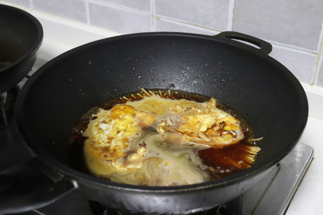 荷包蛋燜面的做法-家常味煮菜譜