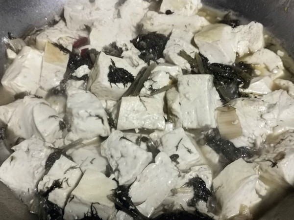 芥菜燉豆腐的做法-咸鮮味燉菜譜