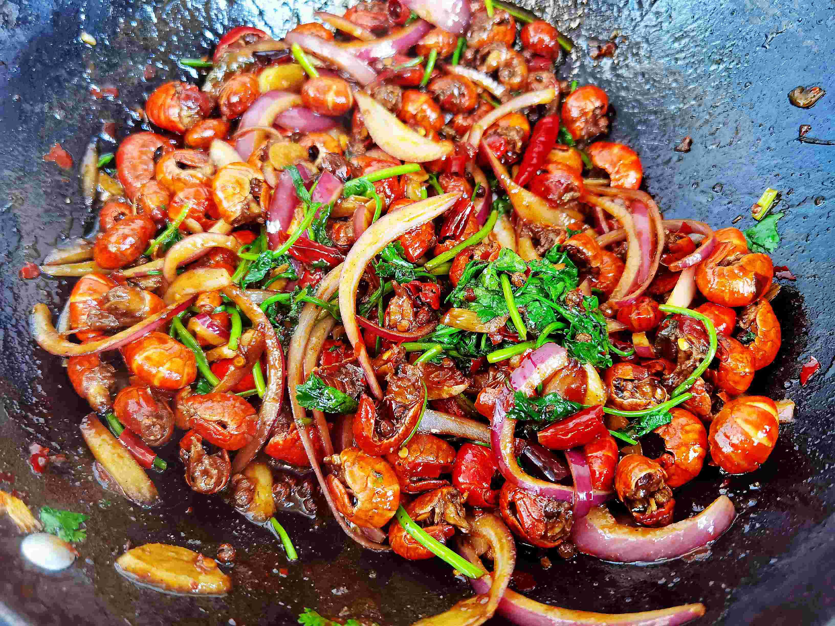 3斤蝦尾炒1大盤，麻辣鮮香下酒又下飯的做法-香辣味炒菜譜