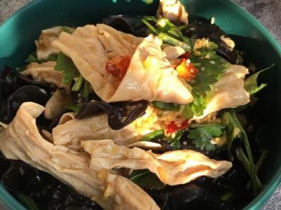 涼拌腐竹木耳的做法-香辣味拌菜譜