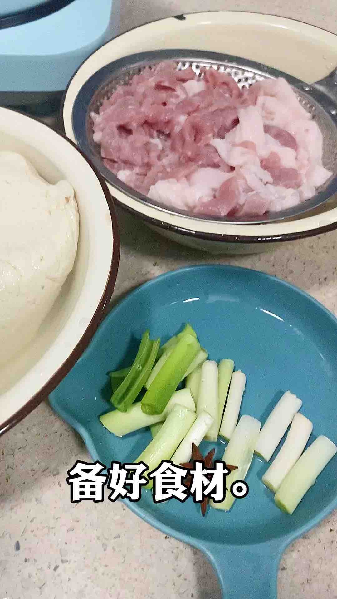 豆腐燉肉的做法-家常味燉菜譜