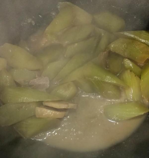 臘肉燉萵苣的做法-咸鮮味燉菜譜