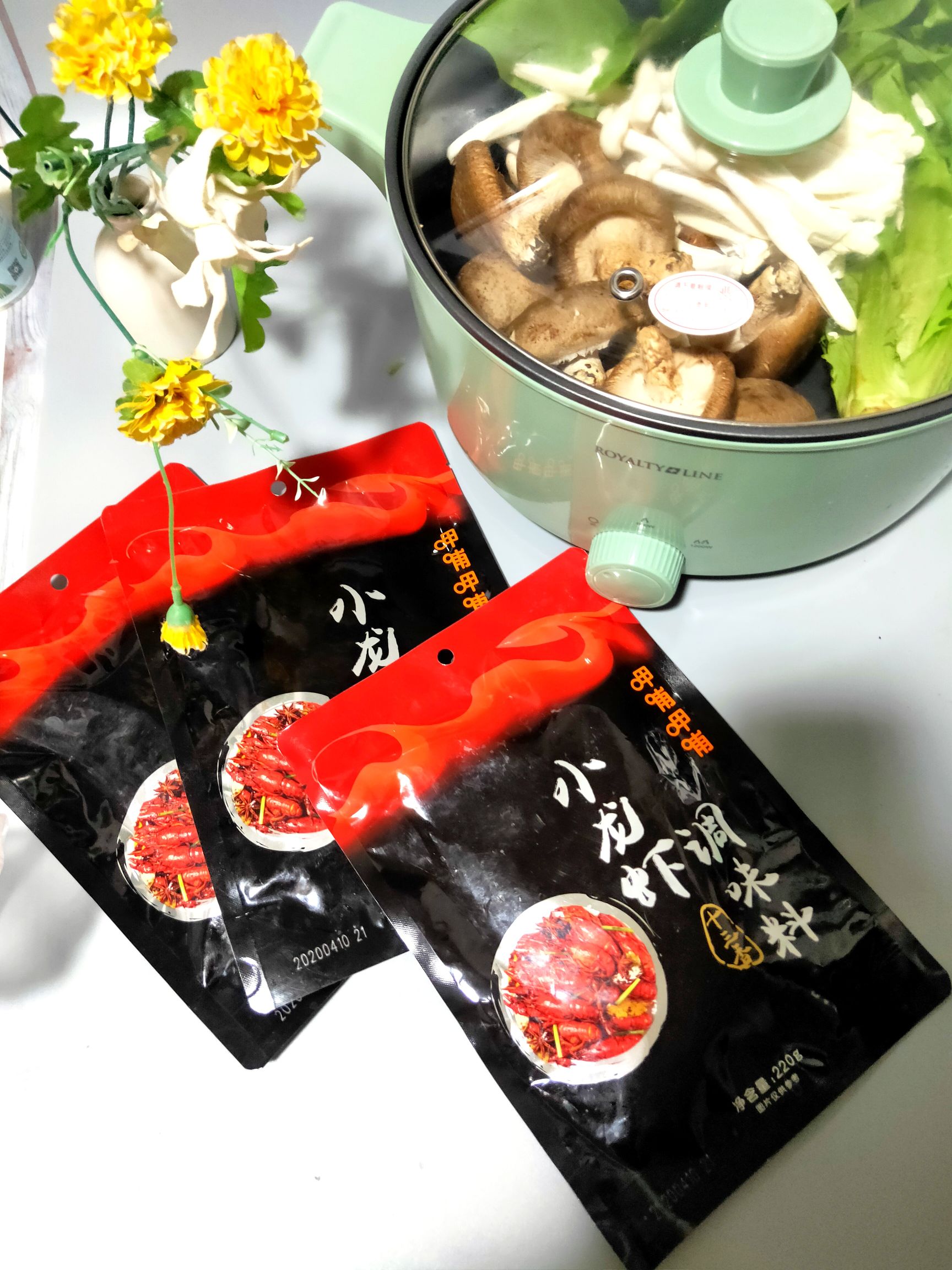 小龍蝦麻辣暖鍋的做法-香辣味煮菜譜