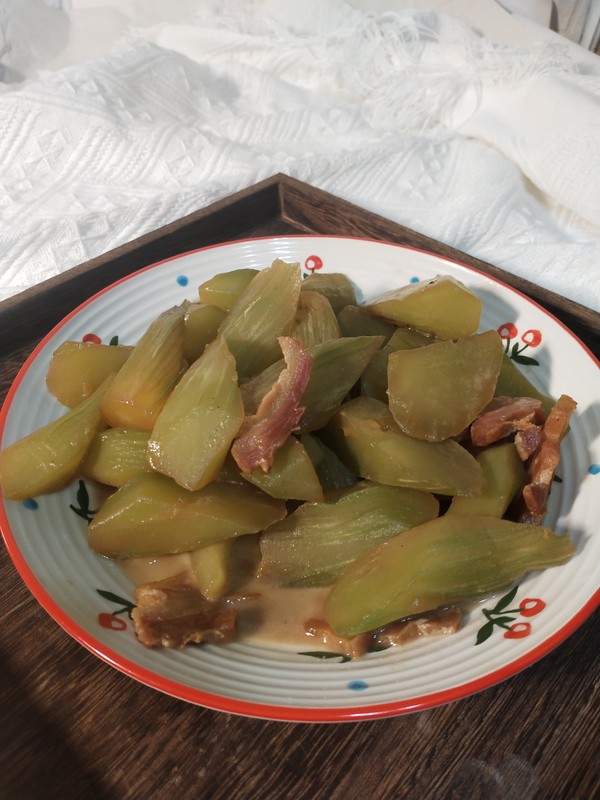 臘肉燉萵苣的做法-咸鮮味燉菜譜