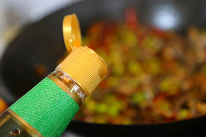 香辣毛豆米炒小魚(yú)干的做法-家常味炒菜譜