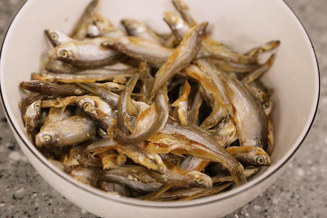 香辣毛豆米炒小魚(yú)干的做法-家常味炒菜譜