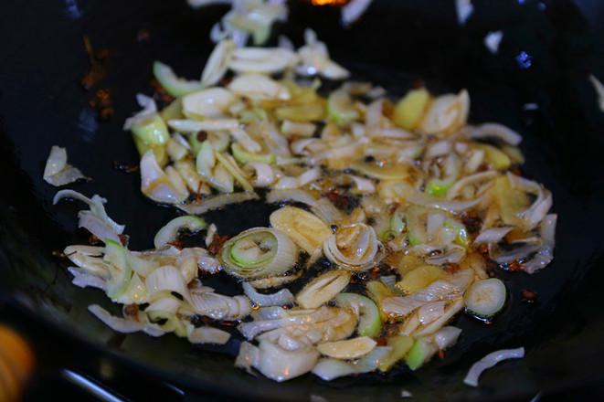 香辣毛豆米炒小魚(yú)干的做法-家常味炒菜譜