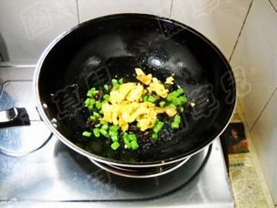 醬香饅頭炒雞蛋的做法-家常味炒菜譜