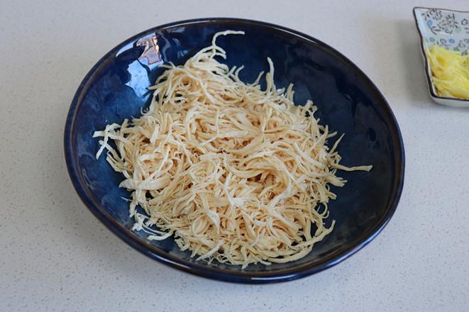 亞麻籽油涼拌雞絲的做法-魚香味拌菜譜