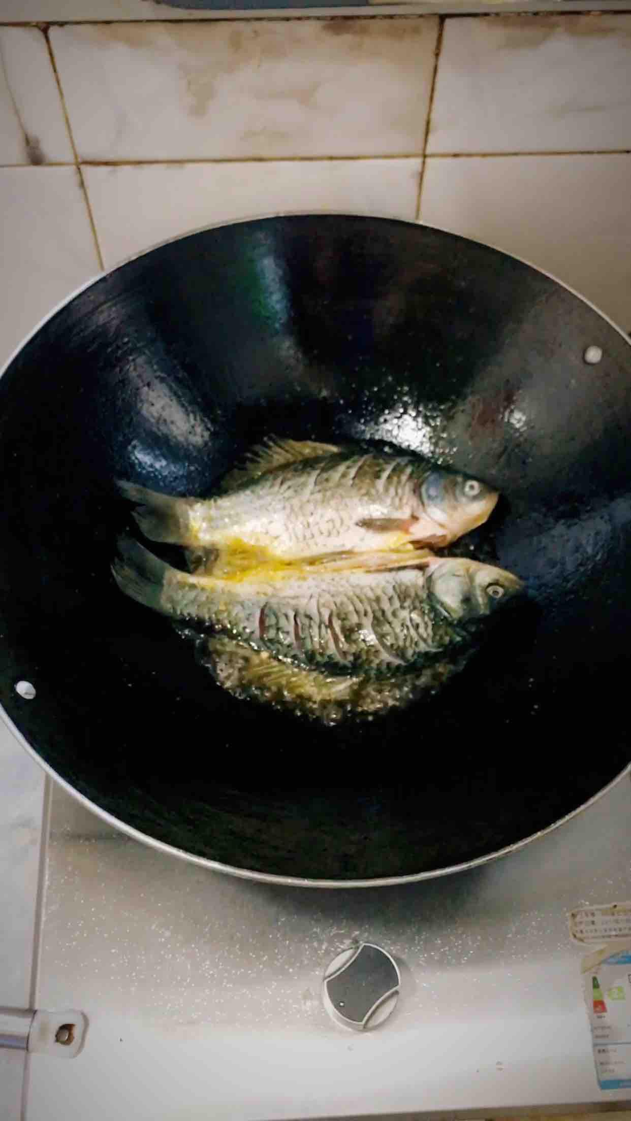 麻辣鯽魚的做法-麻辣味燒菜譜