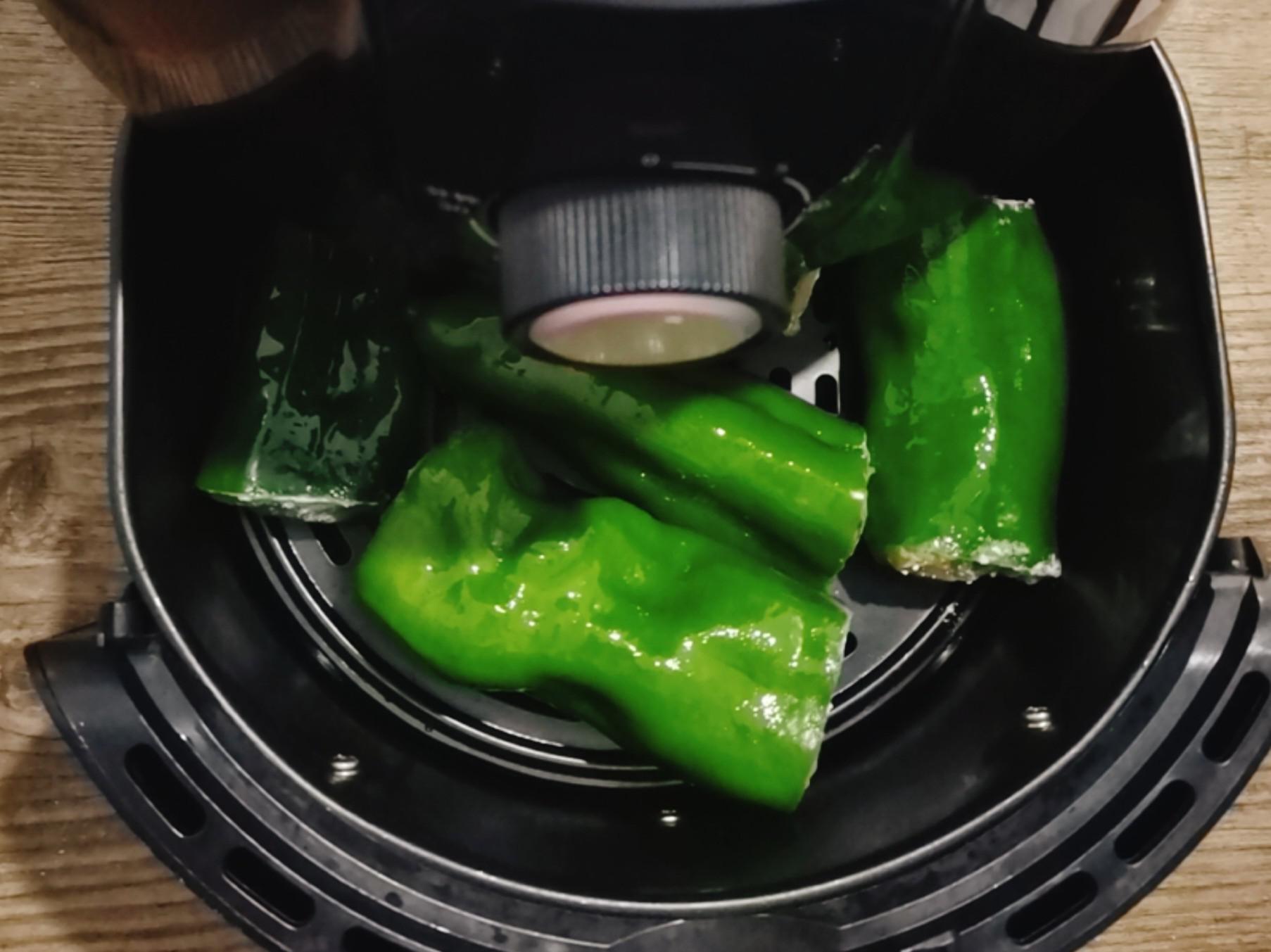 虎皮尖椒釀肉的做法-咸鮮味炒菜譜