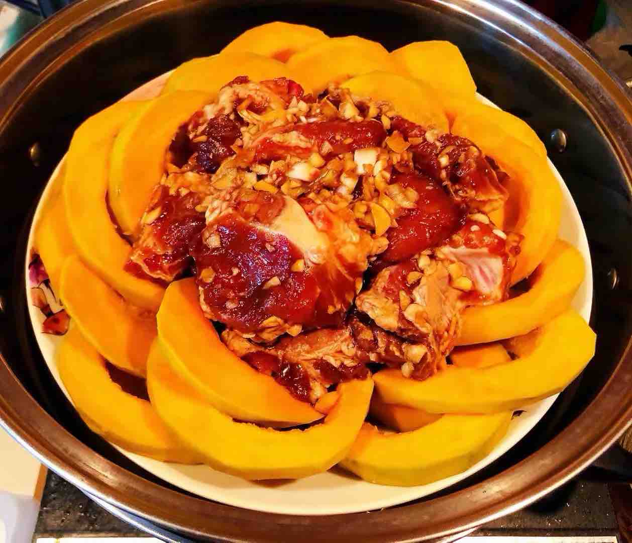 排骨蒸南瓜的做法-咸鮮味蒸菜譜-易網健康養生網 排骨蒸南瓜的做法-咸鮮味蒸菜譜