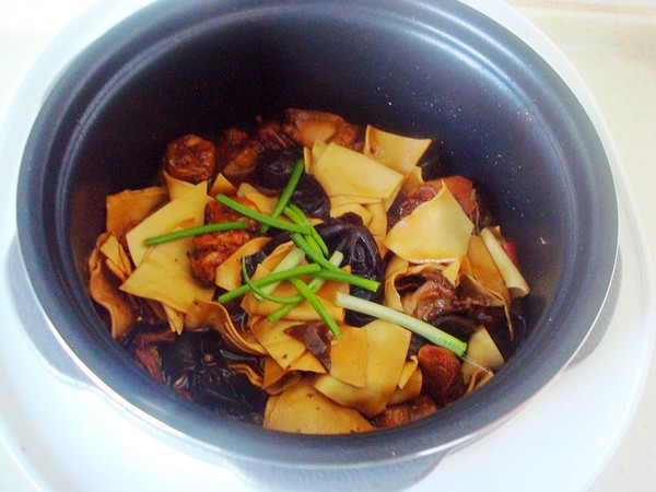 豆皮木耳燒雞的做法-咸鮮味燒菜譜-易網健康養生網 豆皮木耳燒雞的做法-咸鮮味燒菜譜