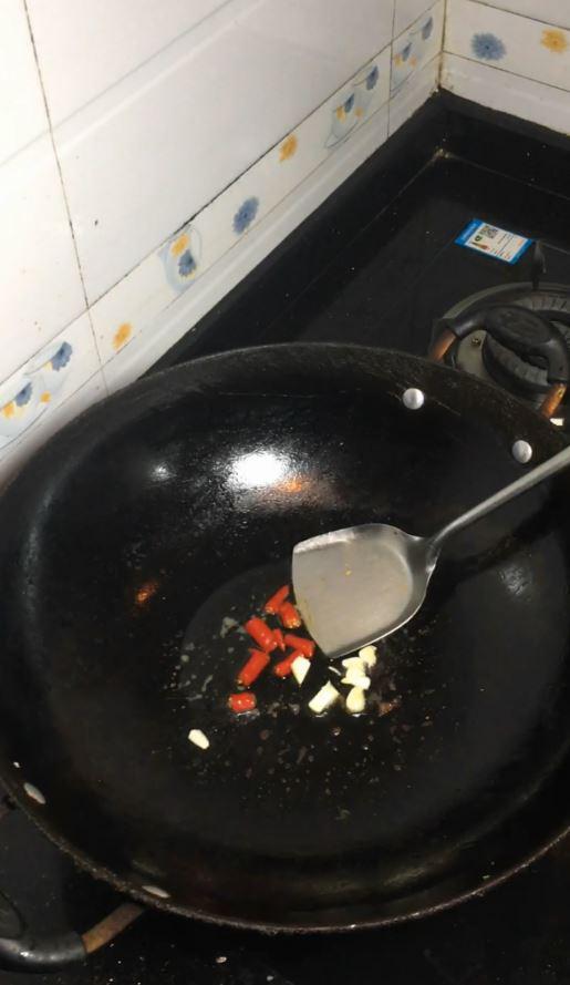 超下飯的素炒黑豆芽的做法-香辣味炒菜譜