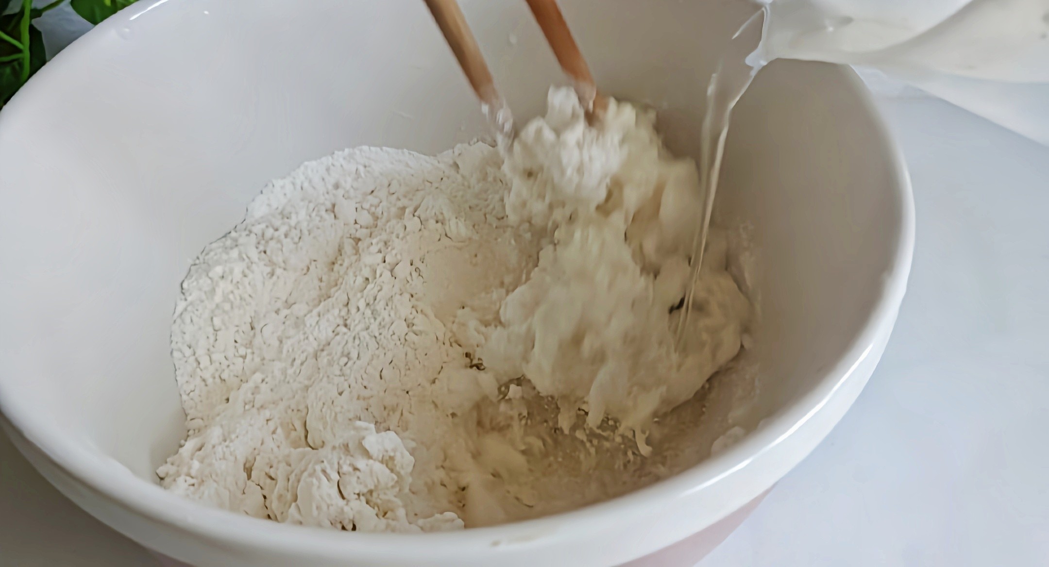 秋冬這樣吃,菜飯一鍋出~魚頭泡餅的做法-咸鮮味燉菜譜-易網健康養生網 秋冬這樣吃,菜飯一鍋出~魚頭泡餅的做法-咸鮮味燉菜譜