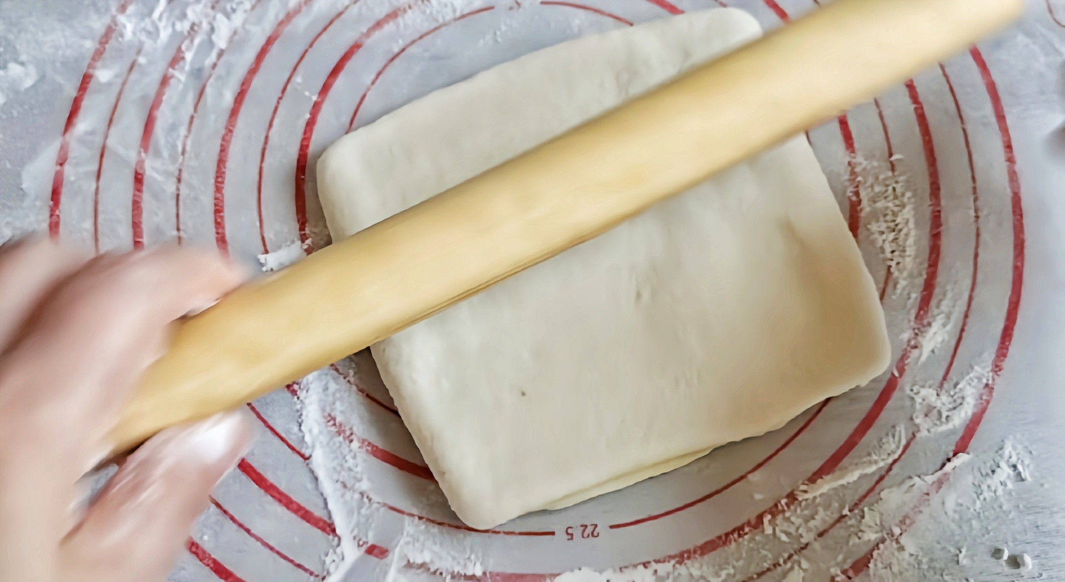 秋冬這樣吃,菜飯一鍋出~魚頭泡餅的做法-咸鮮味燉菜譜-易網健康養生網 秋冬這樣吃,菜飯一鍋出~魚頭泡餅的做法-咸鮮味燉菜譜
