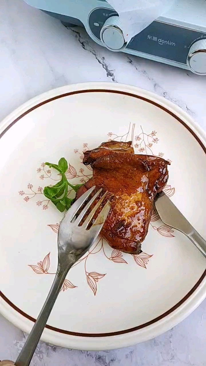 快手煎雞排，想吃進(jìn)來(lái)看看就會(huì)的做法-麻辣味煎菜譜