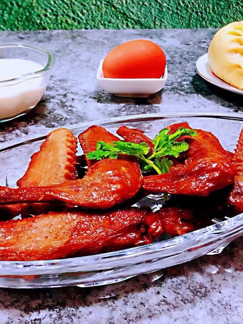 紅燒鴨翅的做法-家常味燉菜譜