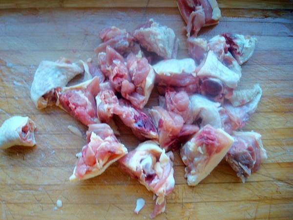 豆皮木耳燒雞的做法-咸鮮味燒菜譜-易網健康養生網 豆皮木耳燒雞的做法-咸鮮味燒菜譜