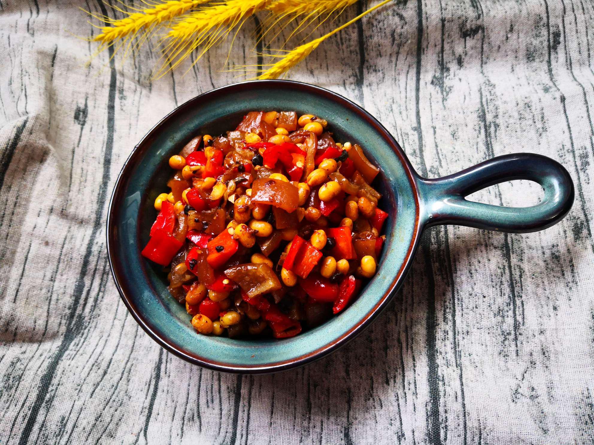 紅椒肉皮醬黃豆的做法-家常味炒菜譜-易網健康養生網 紅椒肉皮醬黃豆的做法-家常味炒菜譜
