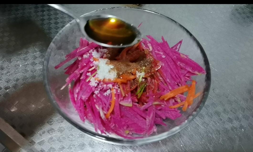 幾分鐘就能搞定的酸甜爽口小涼菜的做法-酸甜味拌菜譜-易網健康養生網 幾分鐘就能搞定的酸甜爽口小涼菜的做法-酸甜味拌菜譜