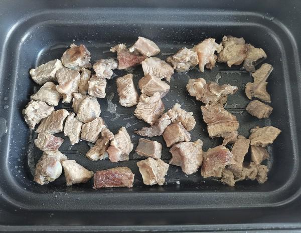 鮮美又饞人的土豆燉牛肉的做法-家常味燉菜譜-易網(wǎng)健康養(yǎng)生網(wǎng) 鮮美又饞人的土豆燉牛肉的做法-家常味燉菜譜