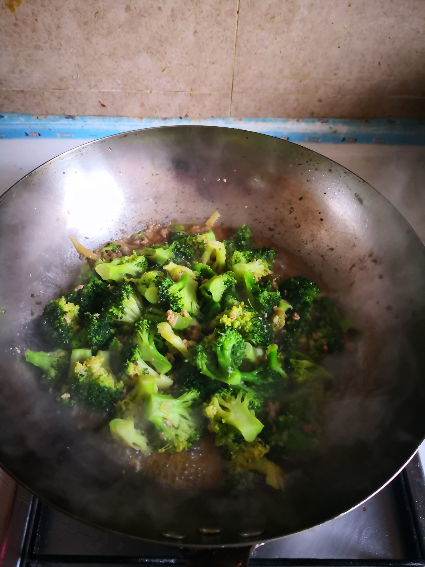 肉餡西蘭花的做法-家常味炒菜譜-易網健康養生網 肉餡西蘭花的做法-家常味炒菜譜