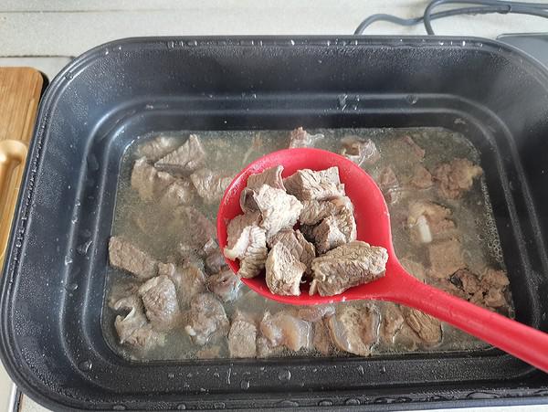 鮮美又饞人的土豆燉牛肉的做法-家常味燉菜譜-易網(wǎng)健康養(yǎng)生網(wǎng) 鮮美又饞人的土豆燉牛肉的做法-家常味燉菜譜