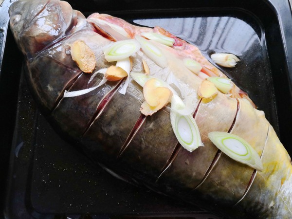 鮮辣過(guò)癮的烤魚(yú)的做法-香辣味烤菜譜