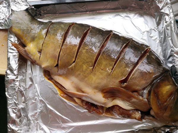 鮮辣過(guò)癮的烤魚(yú)的做法-香辣味烤菜譜