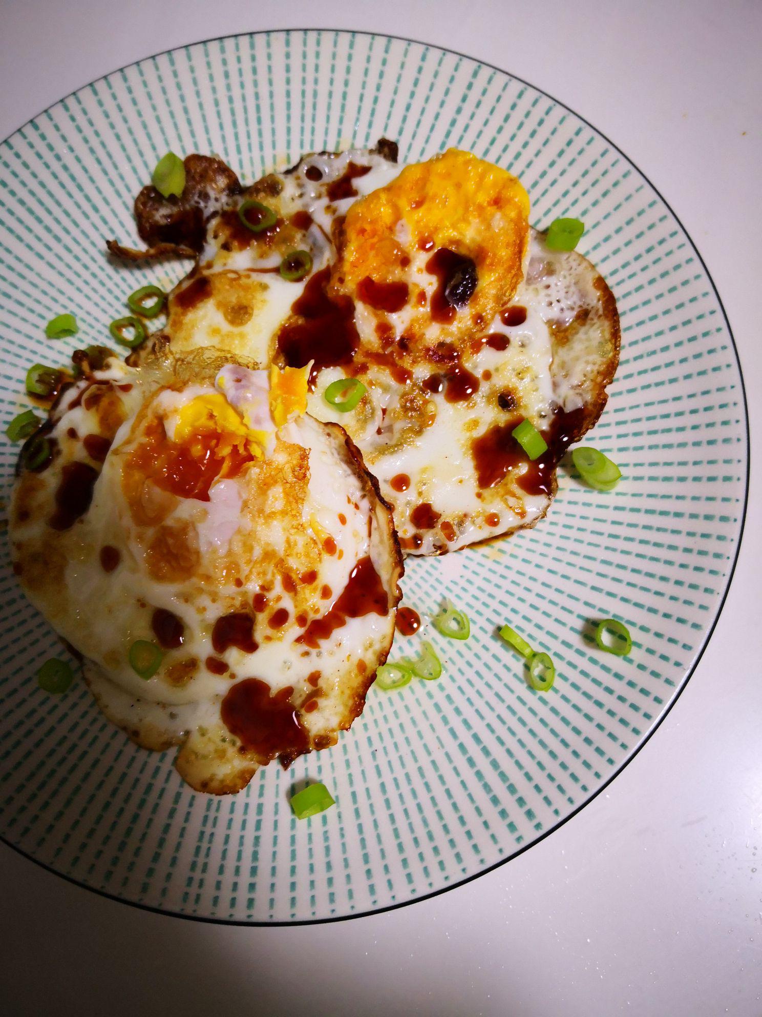 爆漿荷包蛋的做法-家常味煎菜譜