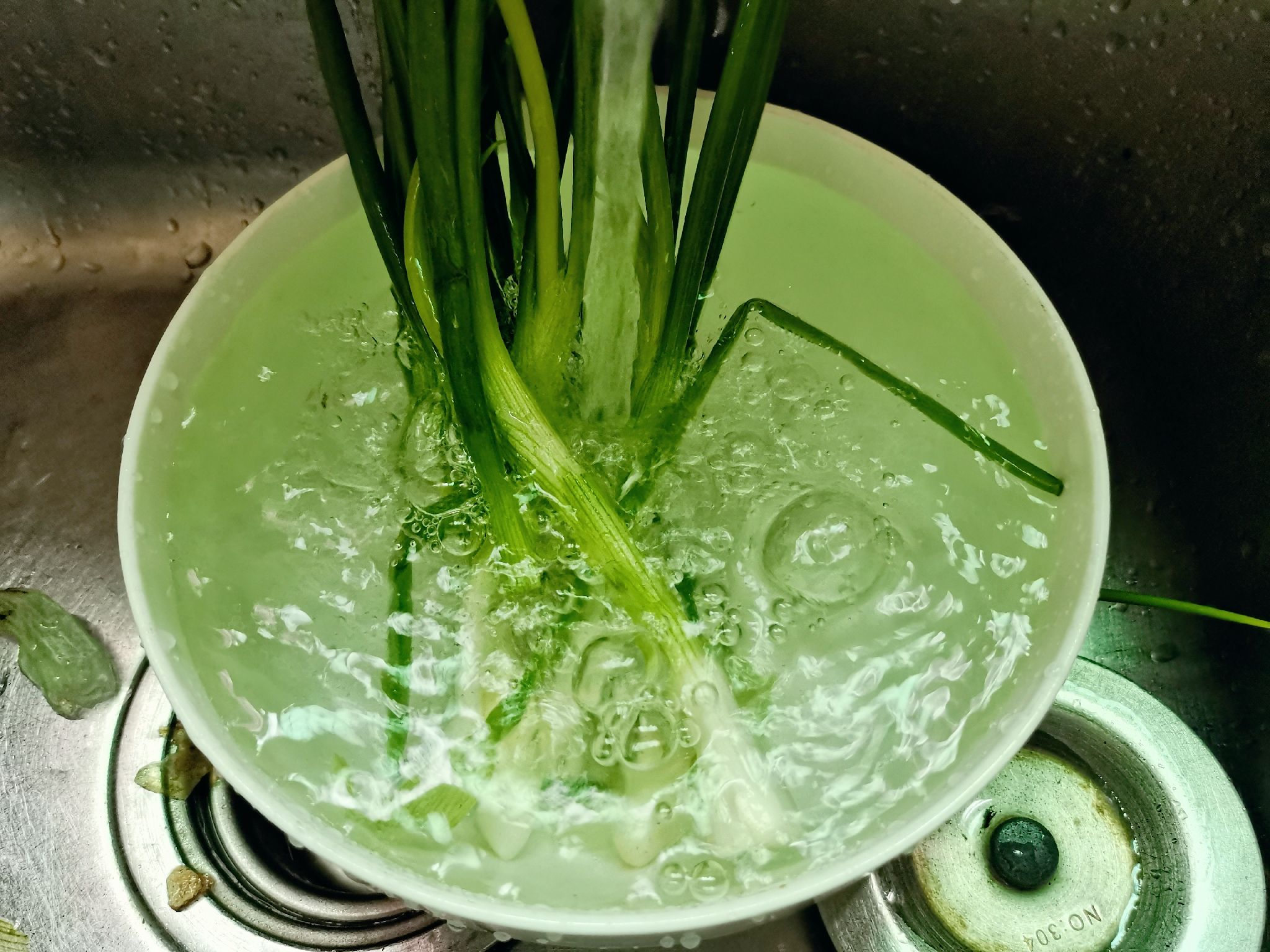 小蔥拌豆腐的做法-家常味拌菜譜