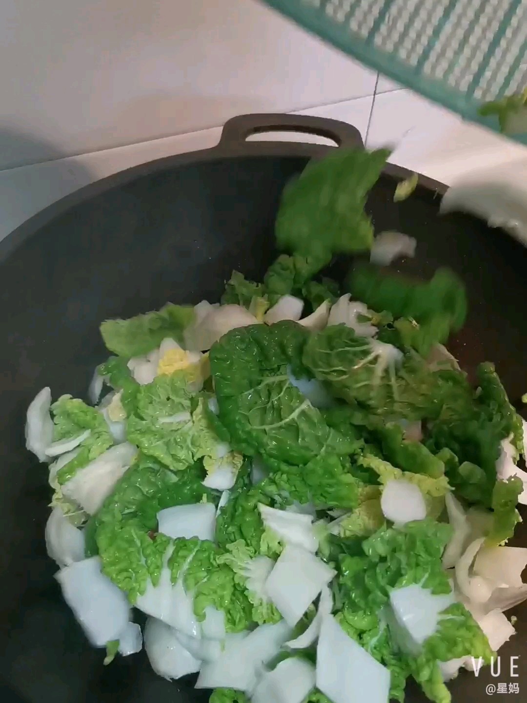 牛肚炒奶油白菜的做法-家常味炒菜譜-易網(wǎng)健康養(yǎng)生網(wǎng) 牛肚炒奶油白菜的做法-家常味炒菜譜