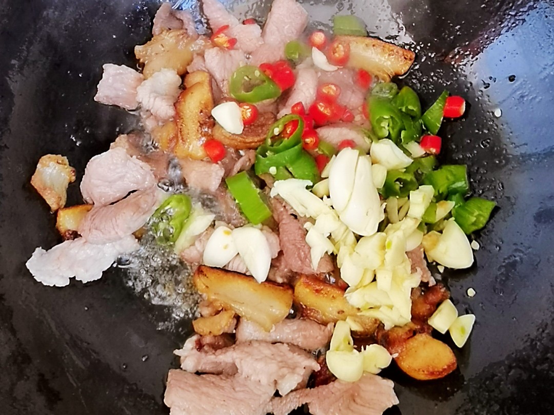 冬日暖胃家常菜-豆腐粉絲煲,葷素搭配,經濟實惠又美味的做法-咸鮮味炒菜譜-易網健康養生網 冬日暖胃家常菜-豆腐粉絲煲,葷素搭配,經濟實惠又美味的做法-咸鮮味炒菜譜