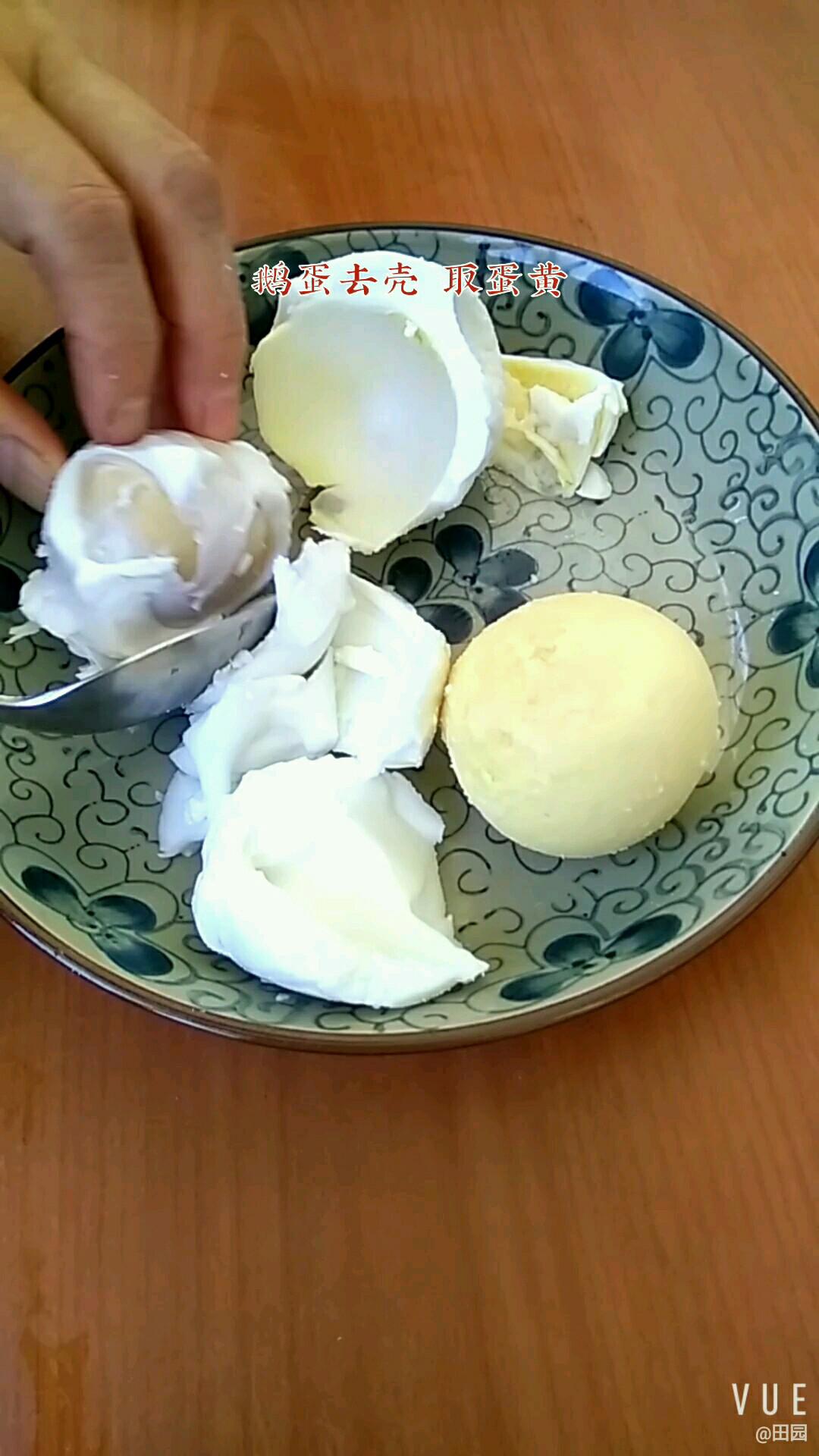 新鮮美味又營養 源自豆腐鵝蛋黃的做法-咸鮮味燒菜譜