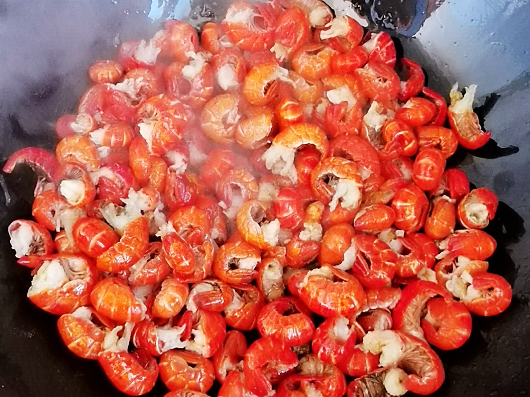 廚房小白零失敗版家常炒-蒜蓉蝦尾,只要1種料,搞定1大盤蝦尾的做法-咸鮮味炒菜譜-易網健康養生網 廚房小白零失敗版家常炒-蒜蓉蝦尾,只要1種料,搞定1大盤蝦尾的做法-咸鮮味炒菜譜